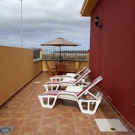 Casa Unifamiliar Con Terraza En Arona Дом отдыха Арона