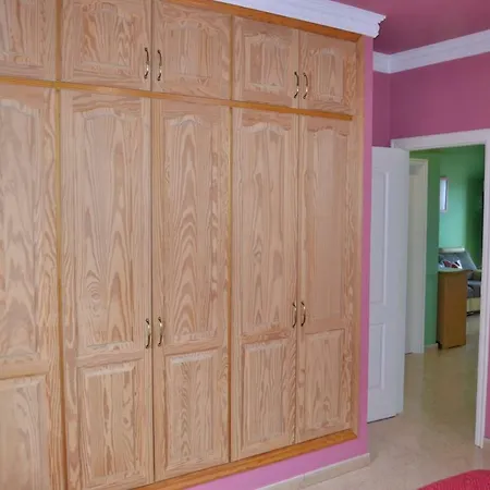 Дом отдыха Casa Unifamiliar Con Terraza En Arona Арона