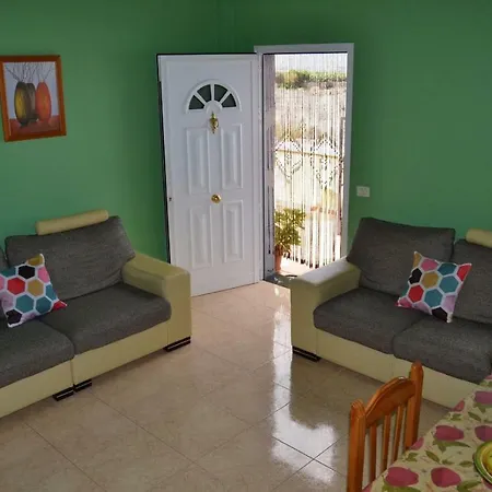 Дом отдыха Casa Unifamiliar Con Terraza En Arona